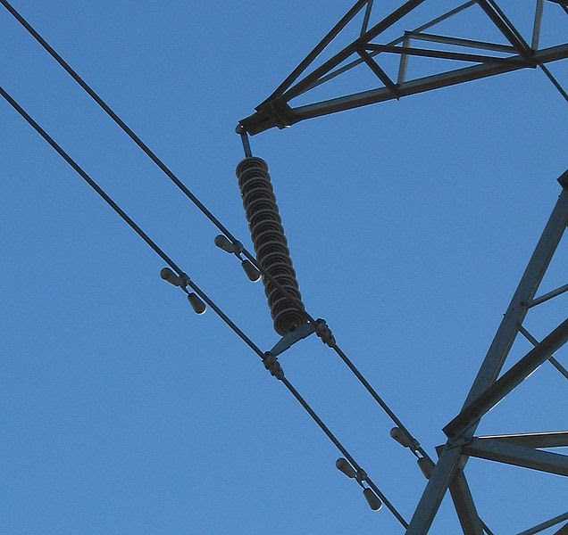 stockbridge damper in overhead power lines