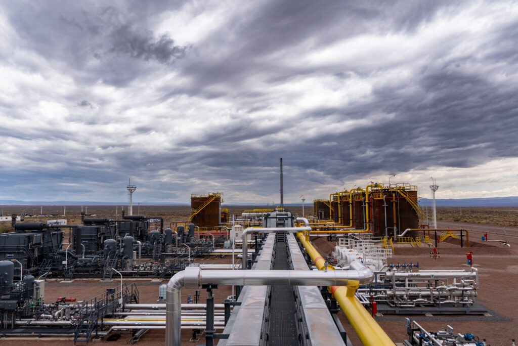 Vaca Muerta shale formation infrastructure