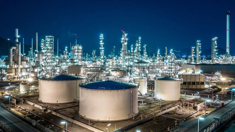 Oil and gas production and storage facility